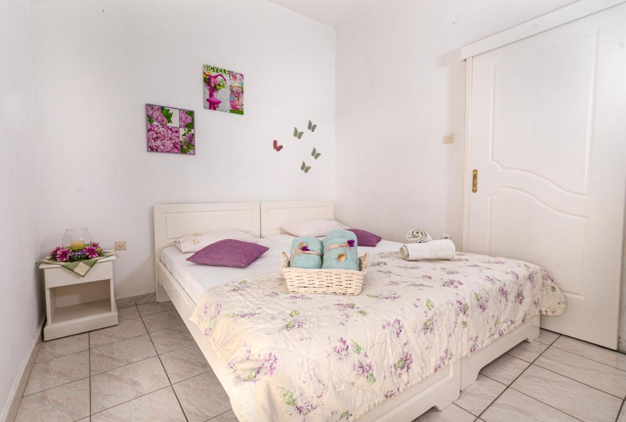 Lions Apartments Poros Town Exterior foto