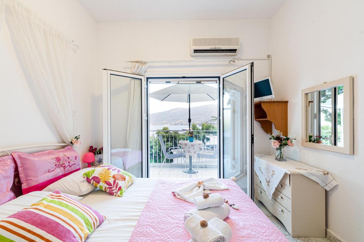 Lions Apartments Poros Town Exterior foto